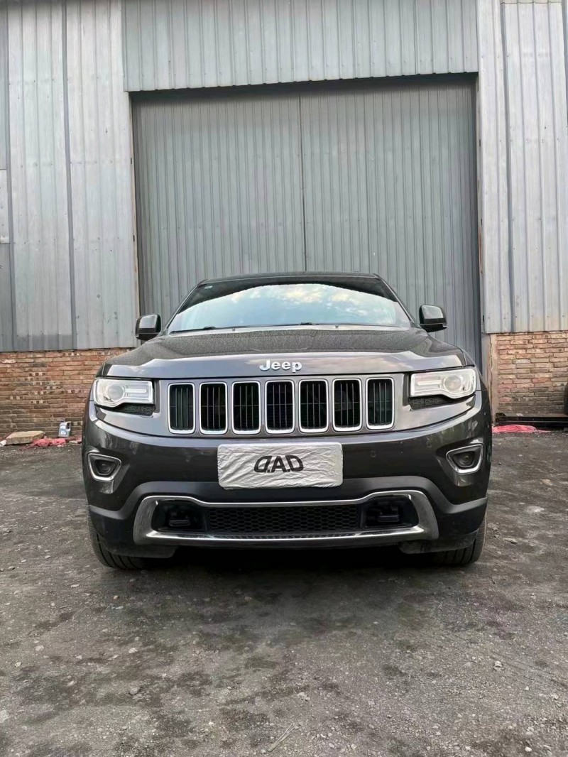 太原16年Jeep大切諾基1