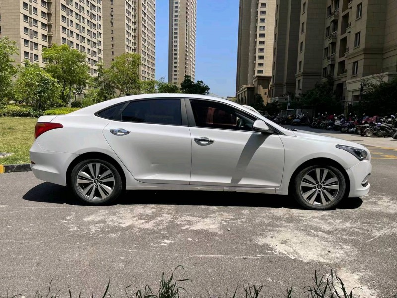 徐州17年现代名图3