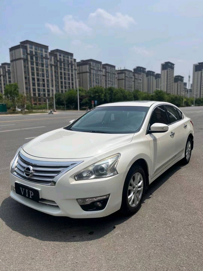 阜陽14年日產天籟2