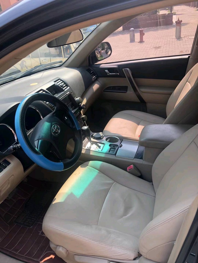 徐州12年丰田汉兰达4