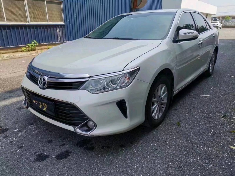 邵阳17年丰田凯美瑞4