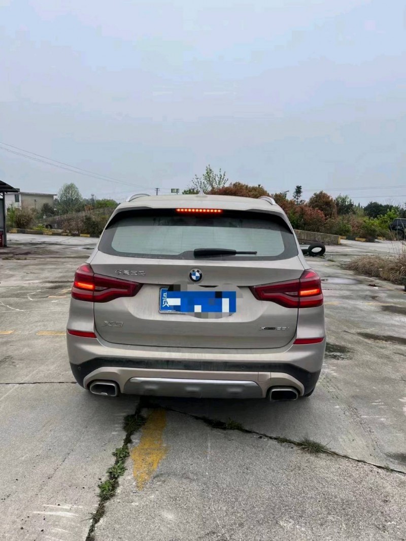 黔西南19年寶馬X33