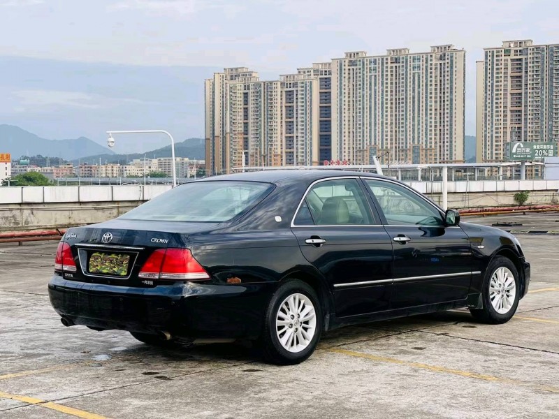 东莞06年丰田皇冠8