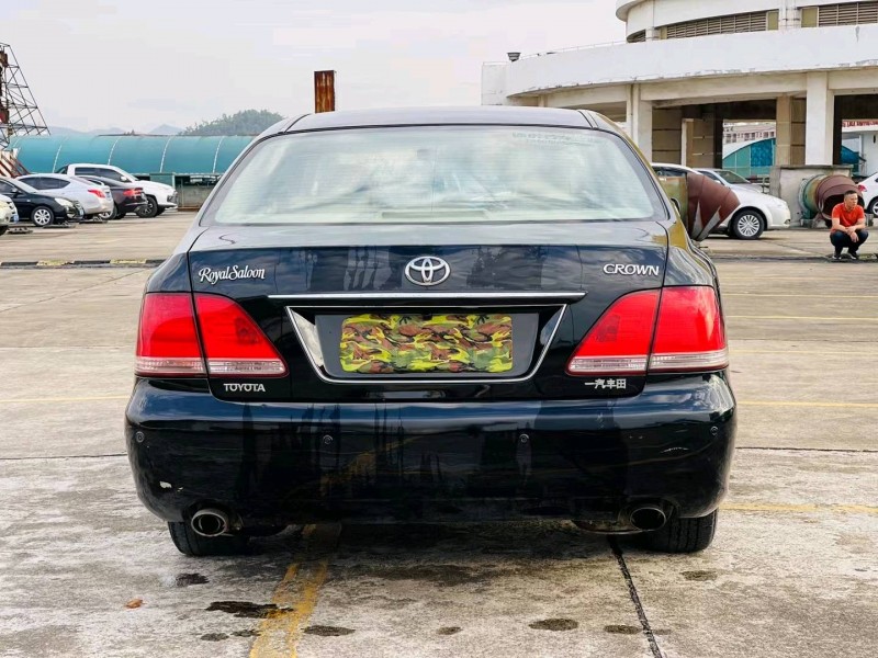 东莞06年丰田皇冠9