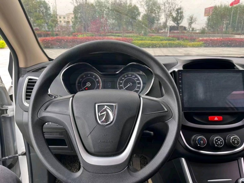 济宁17年宝骏5606