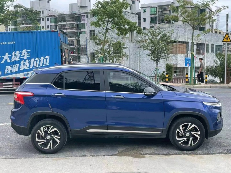 廣州18年寶駿5106