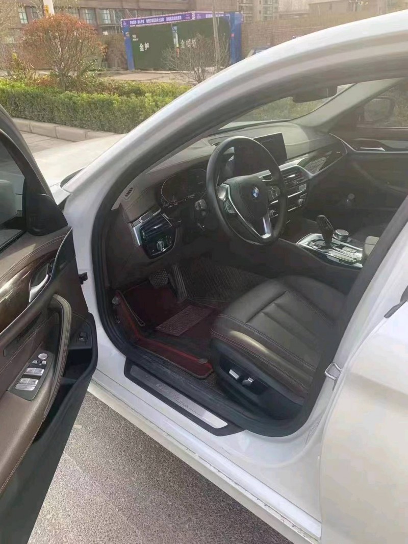 北京20年宝马5系5