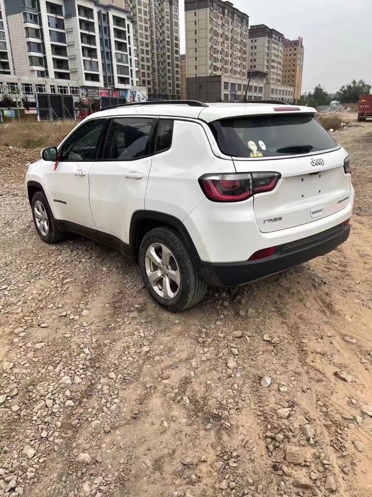 延安20年Jeep指南者4