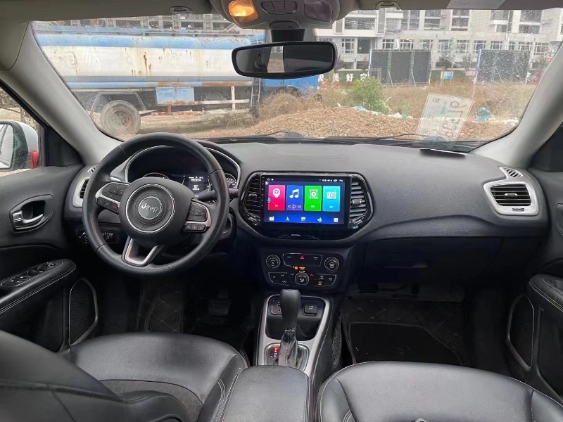 延安20年Jeep指南者5