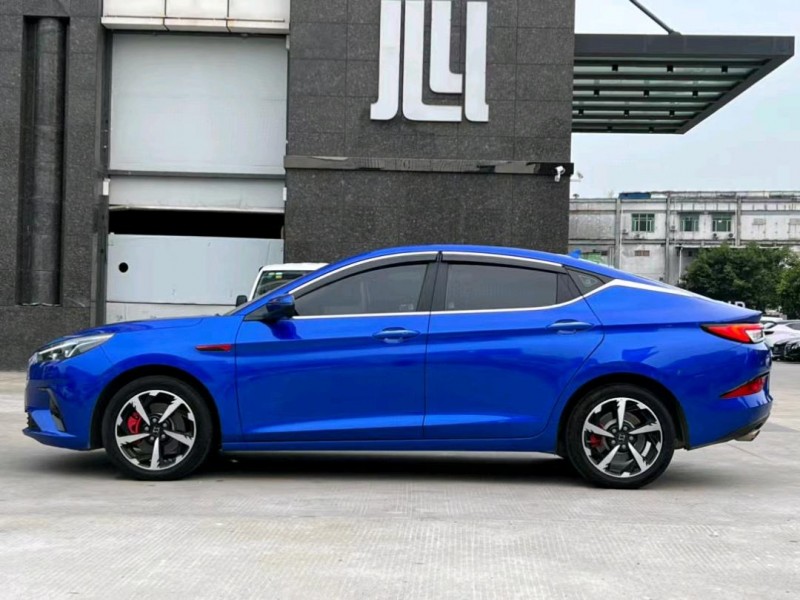 東莞21年江淮思皓A54