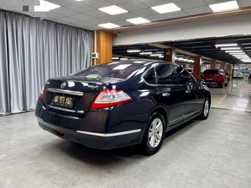 東莞11年日產天籟7