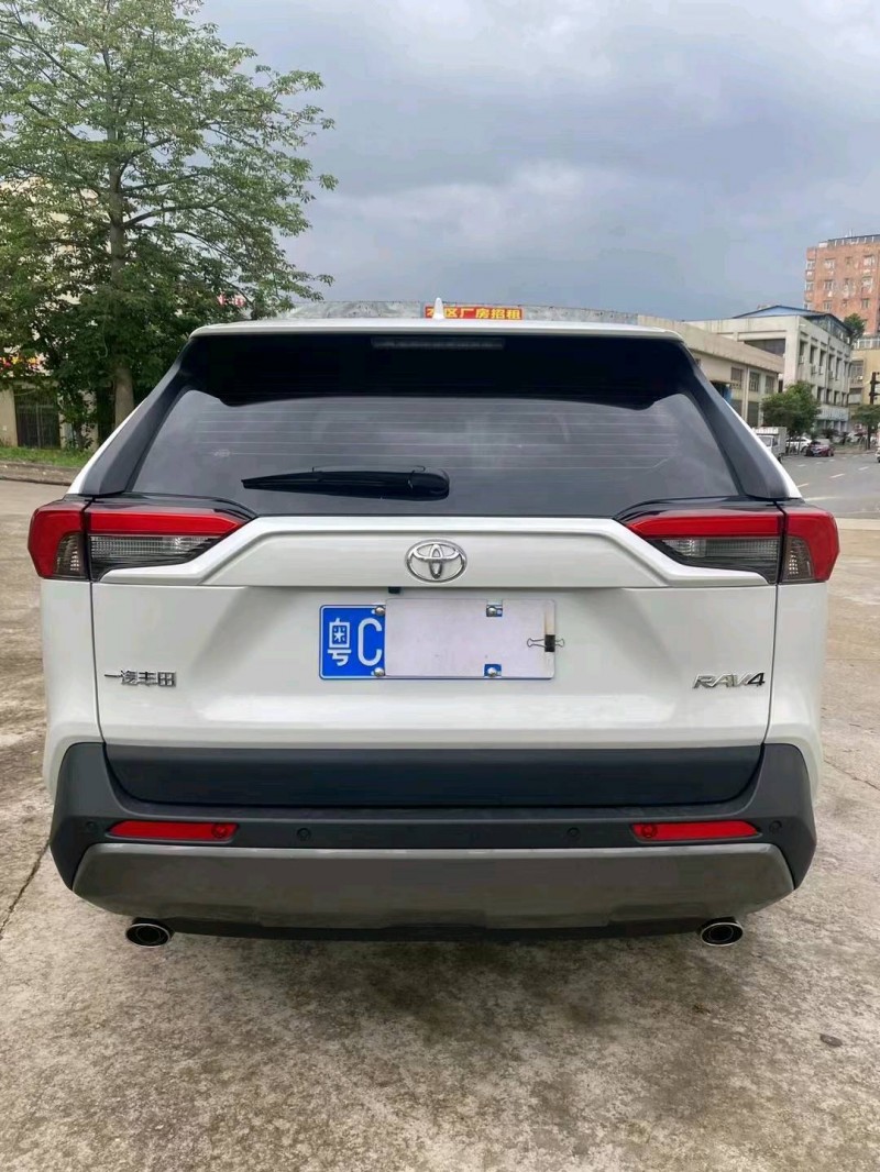 江門22年豐田RAV4榮放8