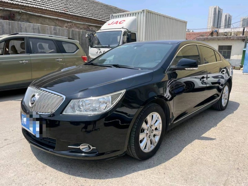 泰安13年别克君越2