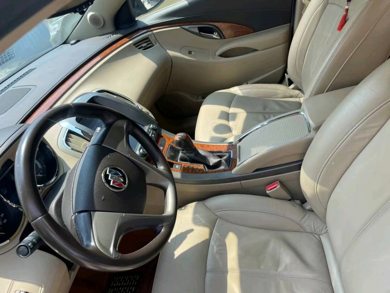 泰安13年别克君越4