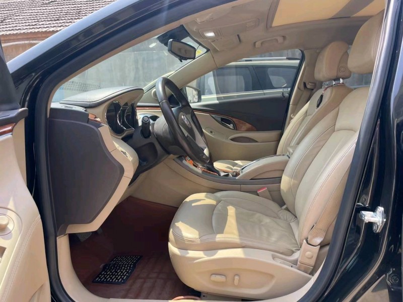 泰安13年别克君越7