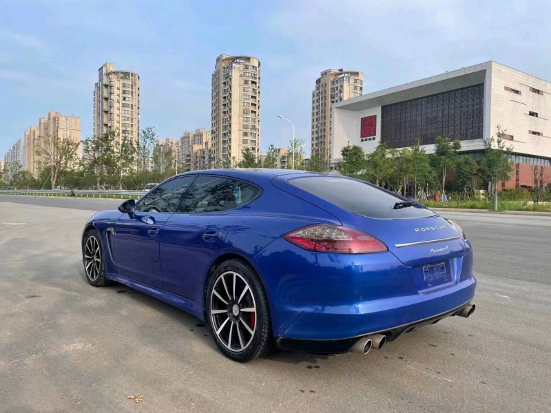 金華12年保時捷帕拉梅拉4