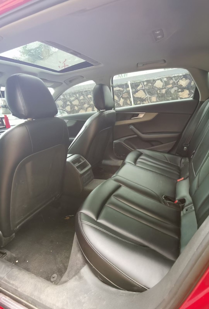 东莞18年奥迪A4L1