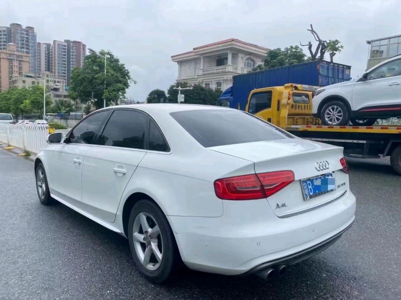 深圳13年奧迪A4L3