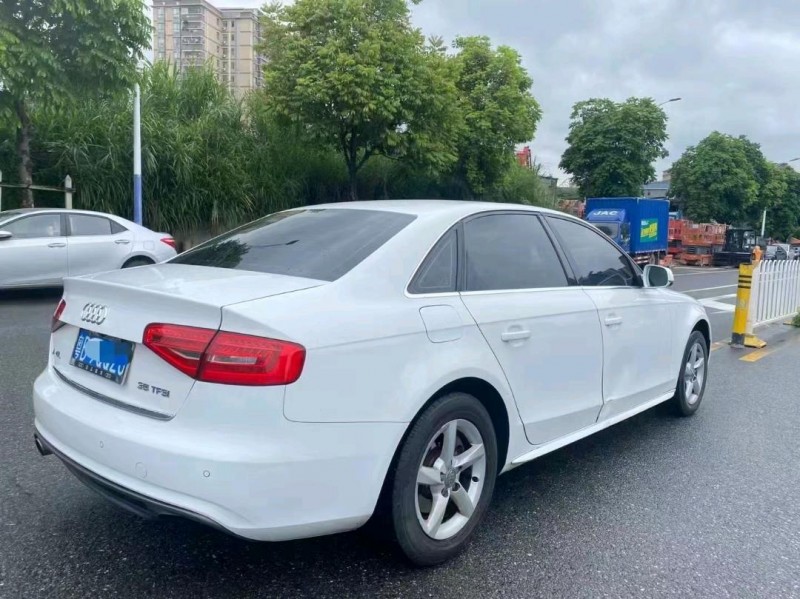 深圳13年奧迪A4L2