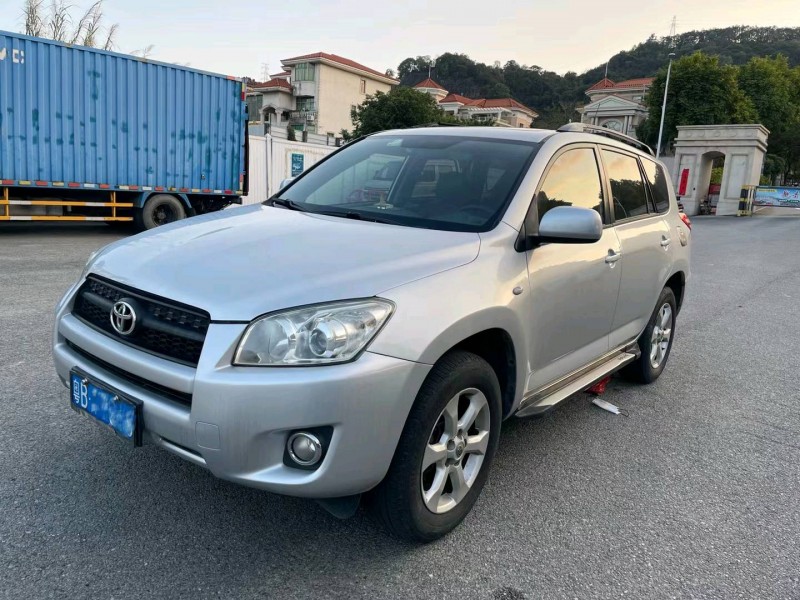 深圳09年豐田RAV42