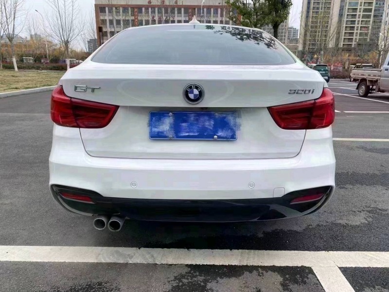 咸陽18年寶馬3系GT2