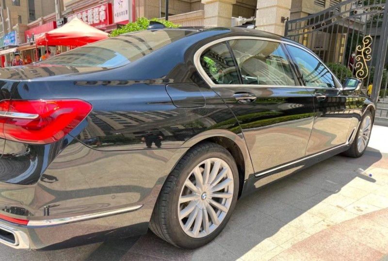 青岛17年福特野马3