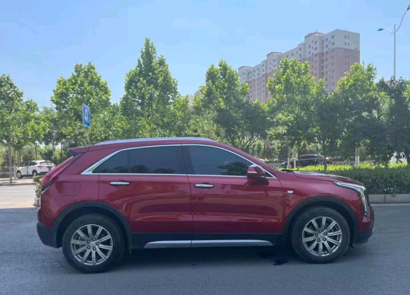 煙臺21年凱迪拉克XT44