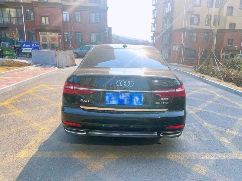 濰坊19年奧迪A6L8