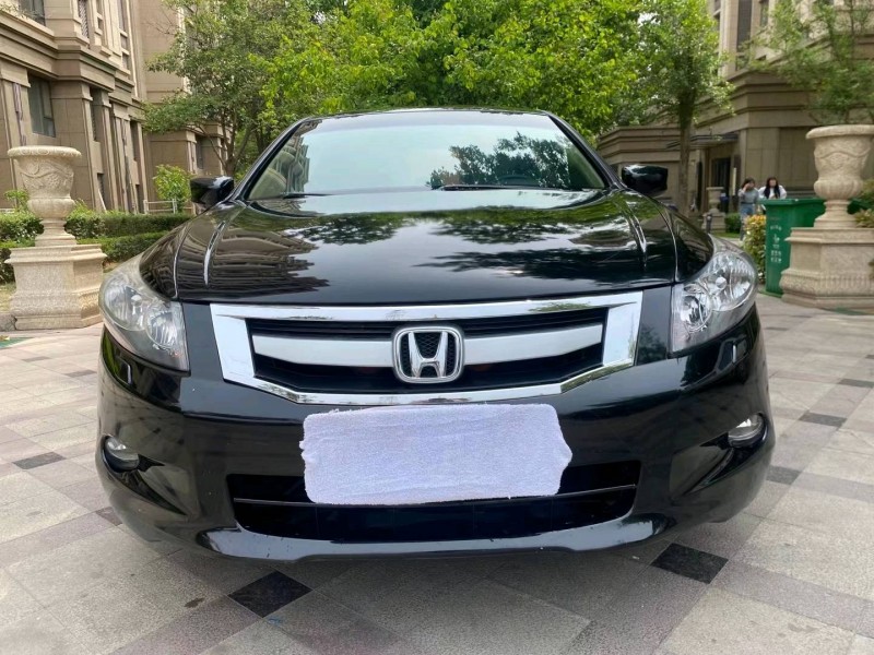 青岛10年本田雅阁1