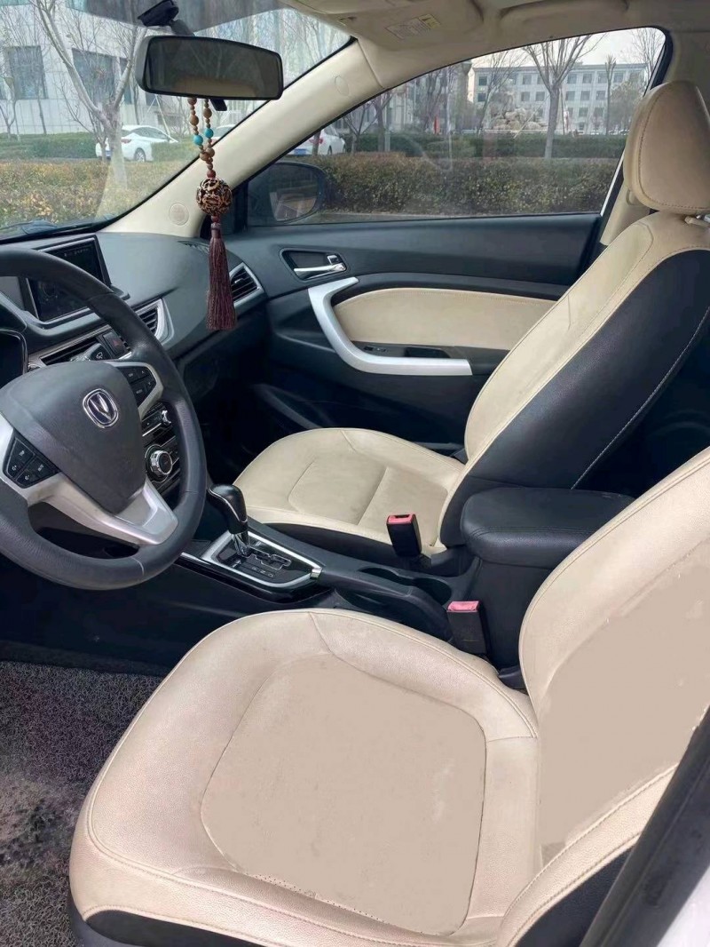 潍坊15年长安汽车悦翔V74