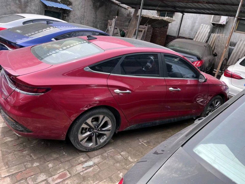 北京20年现代菲斯塔5