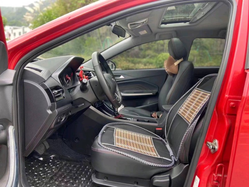 江门21年奇瑞瑞虎3x8