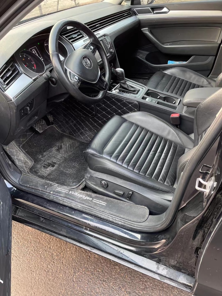 青岛17年大众迈腾3