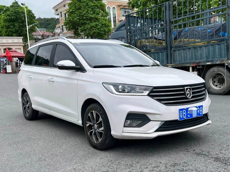 深圳19年寶駿3602