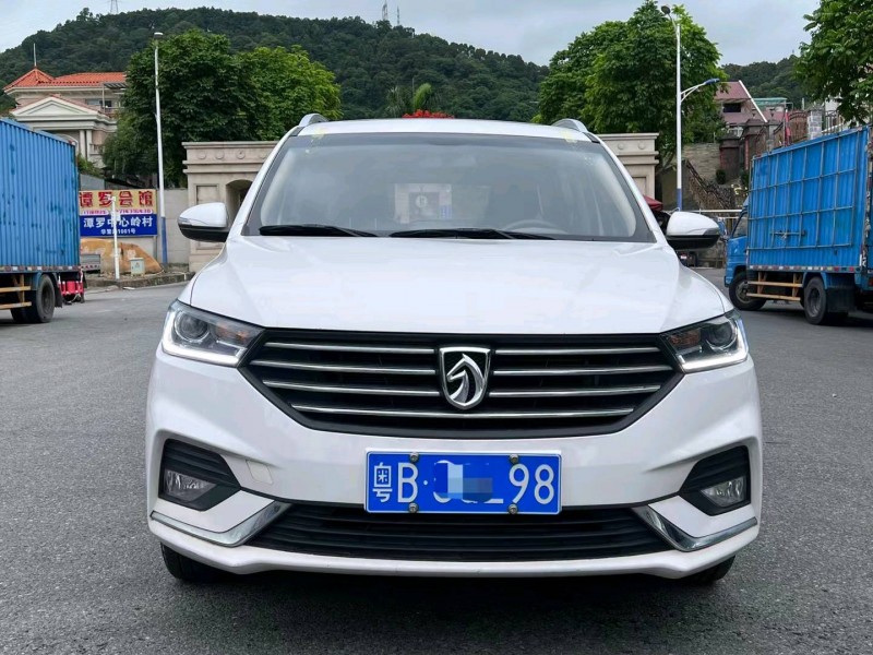 深圳19年寶駿3601