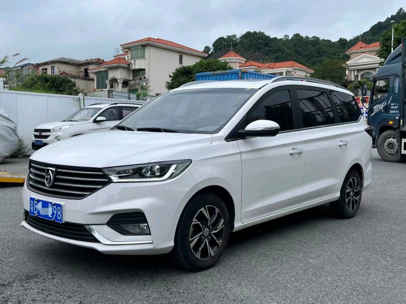 深圳19年寶駿3603