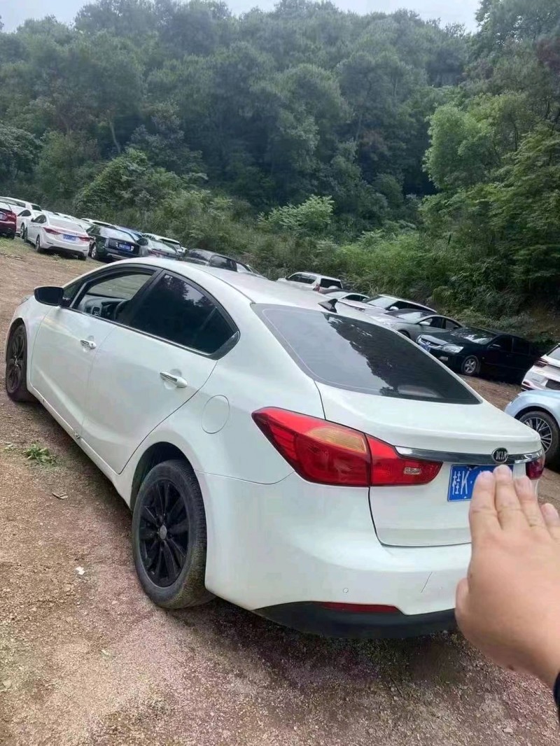 南寧13年起亞K33