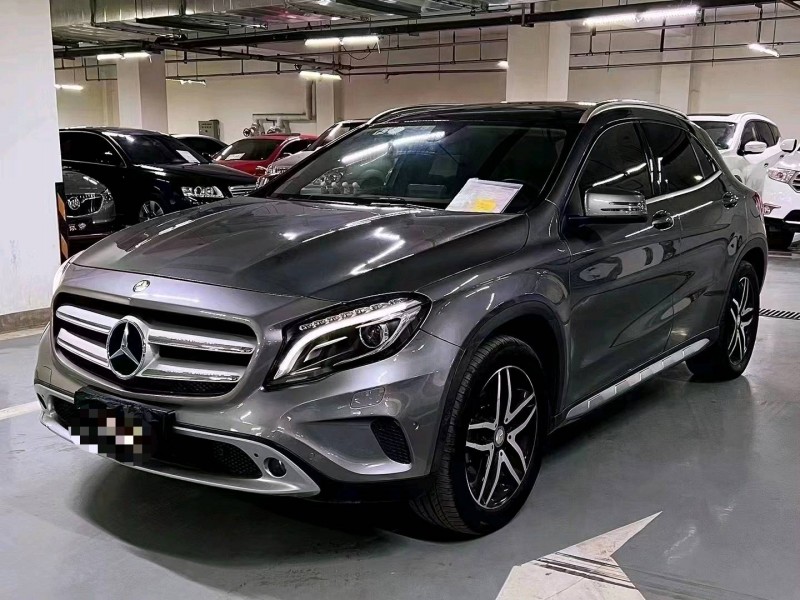 北京16年奔驰GLA2