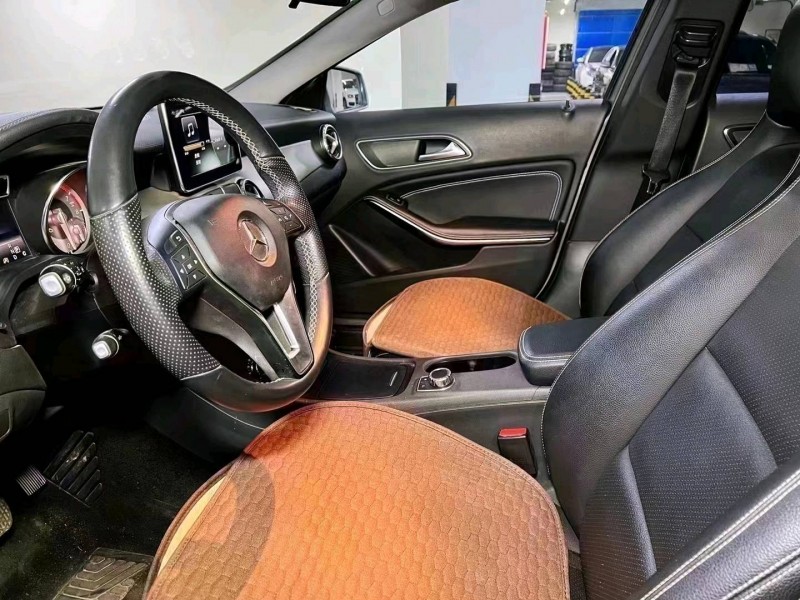 北京16年奔驰GLA7