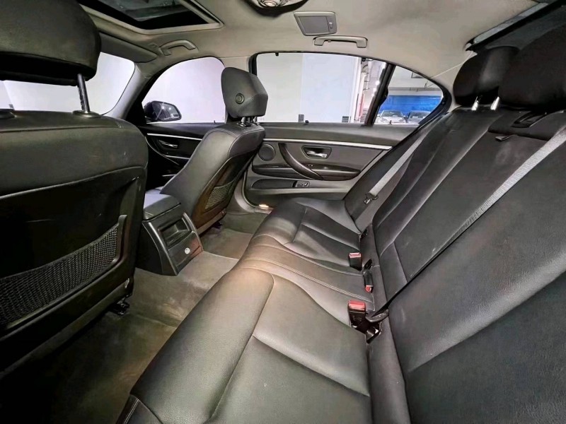 北京12年宝马3系5