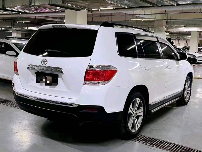 北京14年丰田汉兰达4