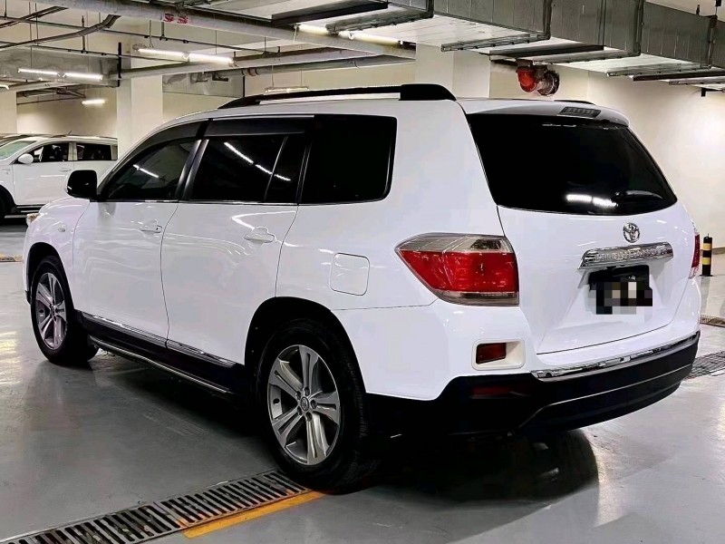 北京14年丰田汉兰达8