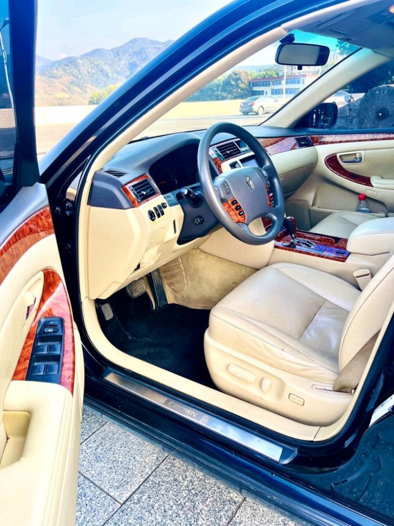 东莞05年丰田皇冠4