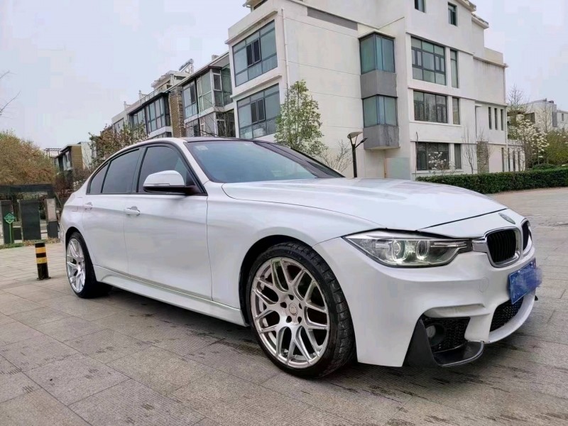 北京14年宝马3系8