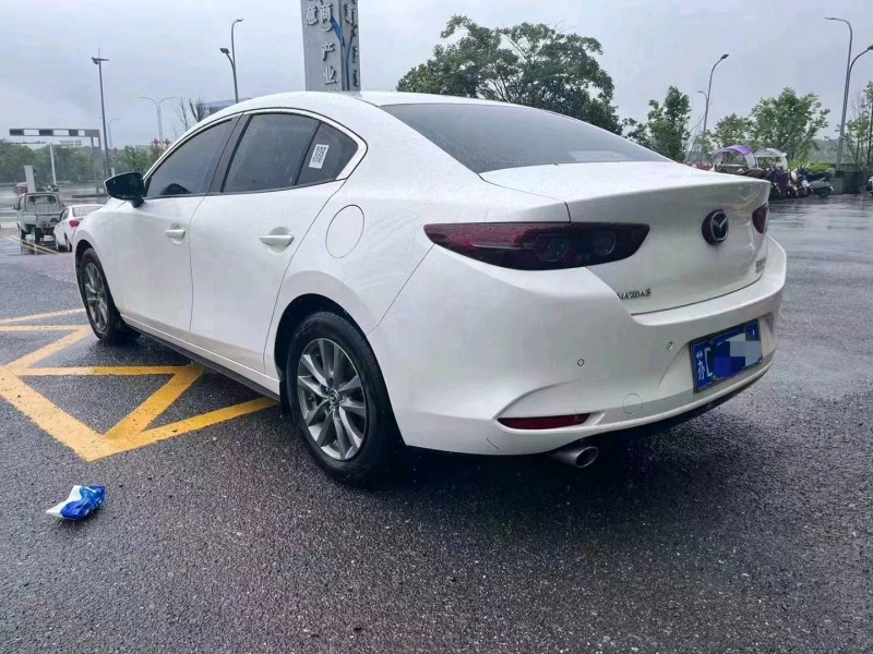 吉安21年馬自達昂克賽拉9