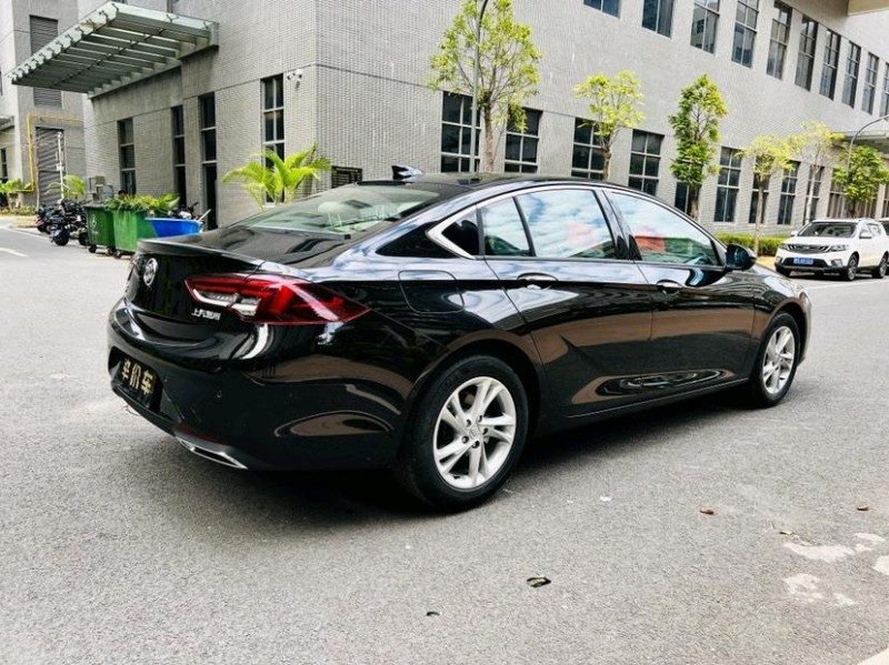 东莞20年别克君威3