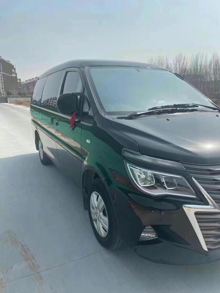 青岛20年东风菱智7