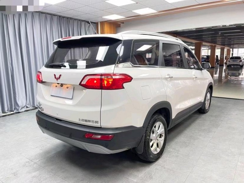 東莞18年五菱汽車宏光S38