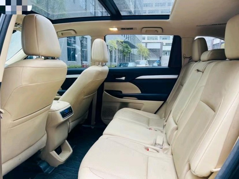 东莞18年丰田汉兰达6