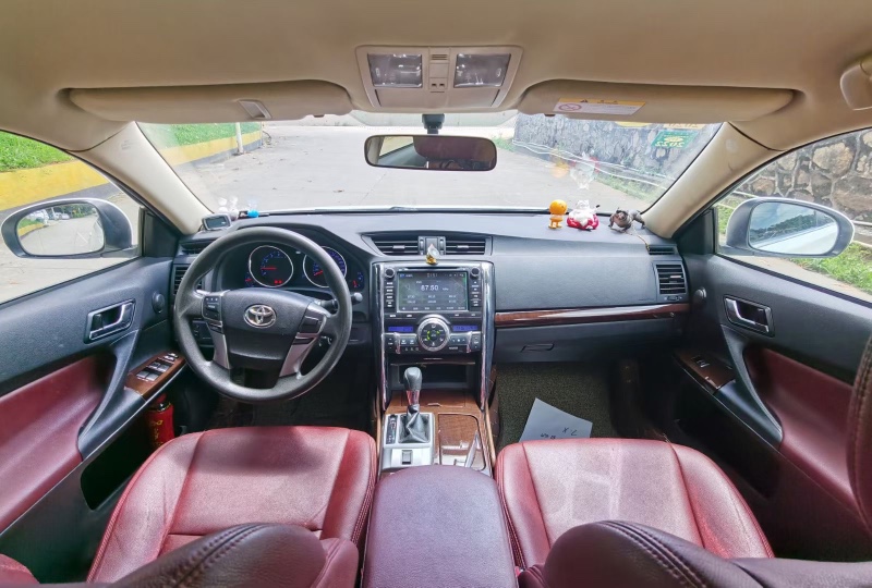 东莞14年丰田锐志1